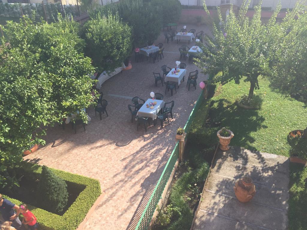 Preziosa Pensión Portici